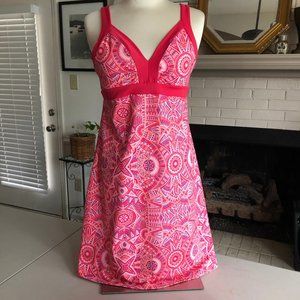 Tehama Activewear Dress Pink Paisley Medium